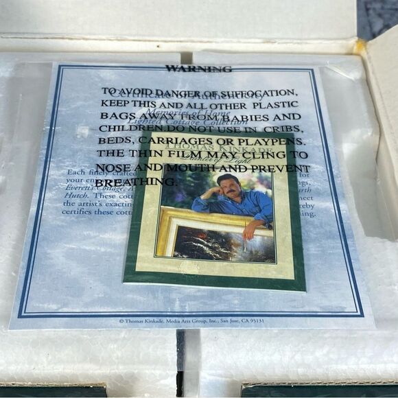 Thomas Kinkade Everett's Cottage Christmas Village Lighted Cottage Collection - Picture 12 of 12